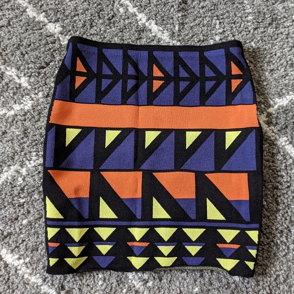 Rachel Roy knit Aztec print mini sz:XS - Picture 1 of 5